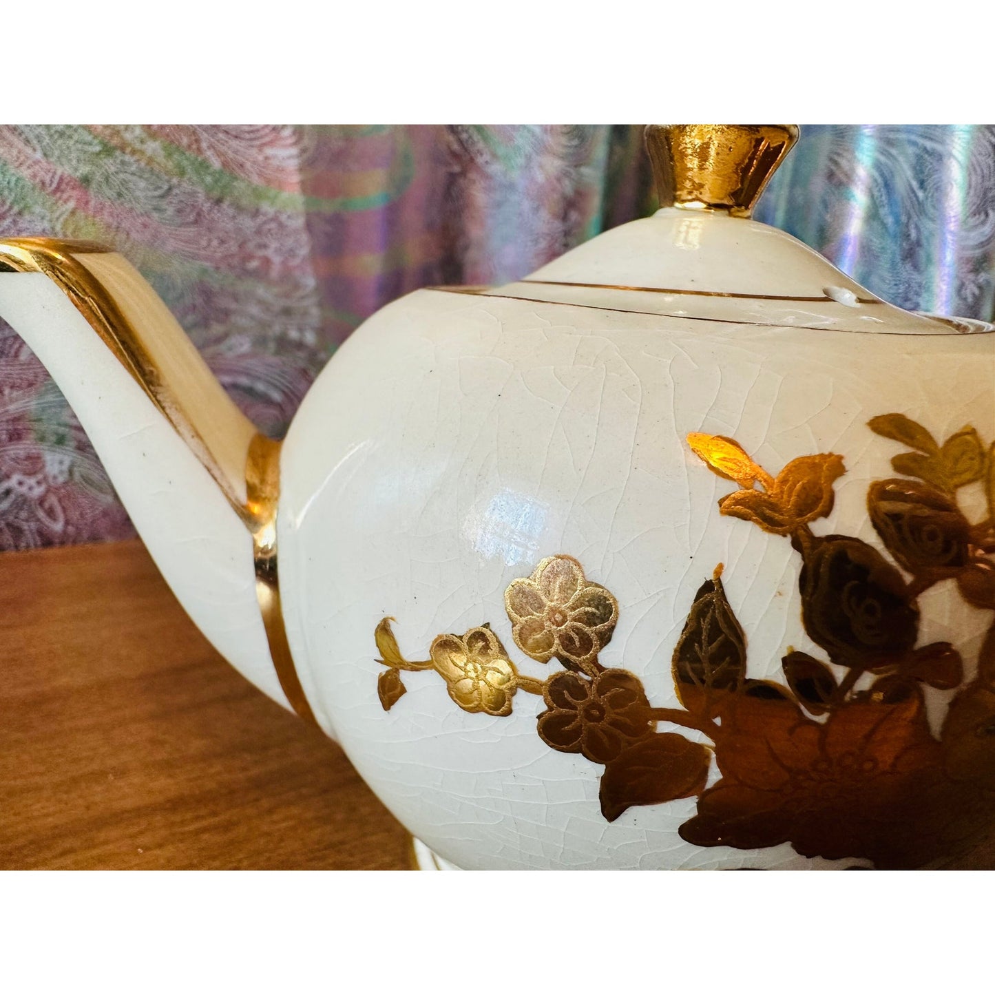 Vintage single serve Sadler teapot with gold flowers and trim