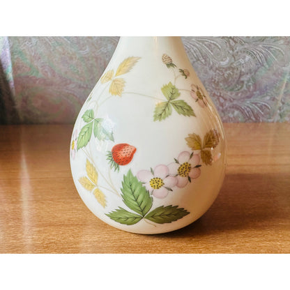 Vintage wild strawberry bone chine by Wedge wood 5” tall bud vase