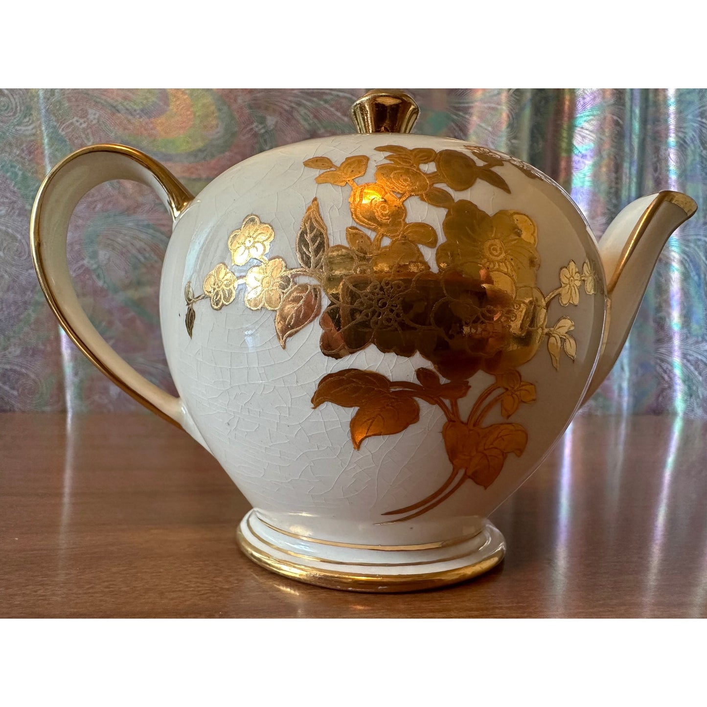 Vintage single serve Sadler teapot with gold flowers and trim