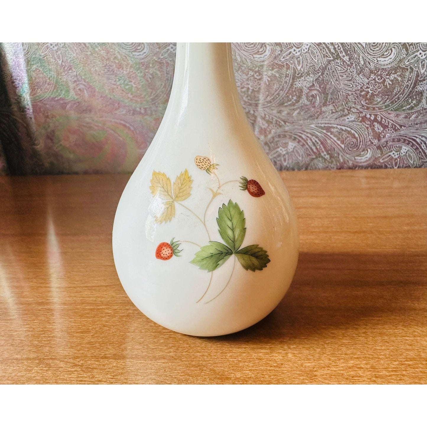 Vintage wild strawberry bone chine by Wedge wood 5” tall bud vase