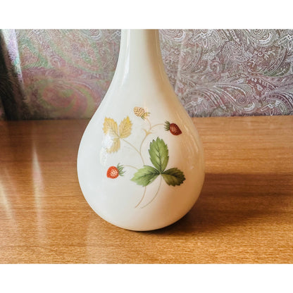 Vintage wild strawberry bone chine by Wedge wood 5” tall bud vase